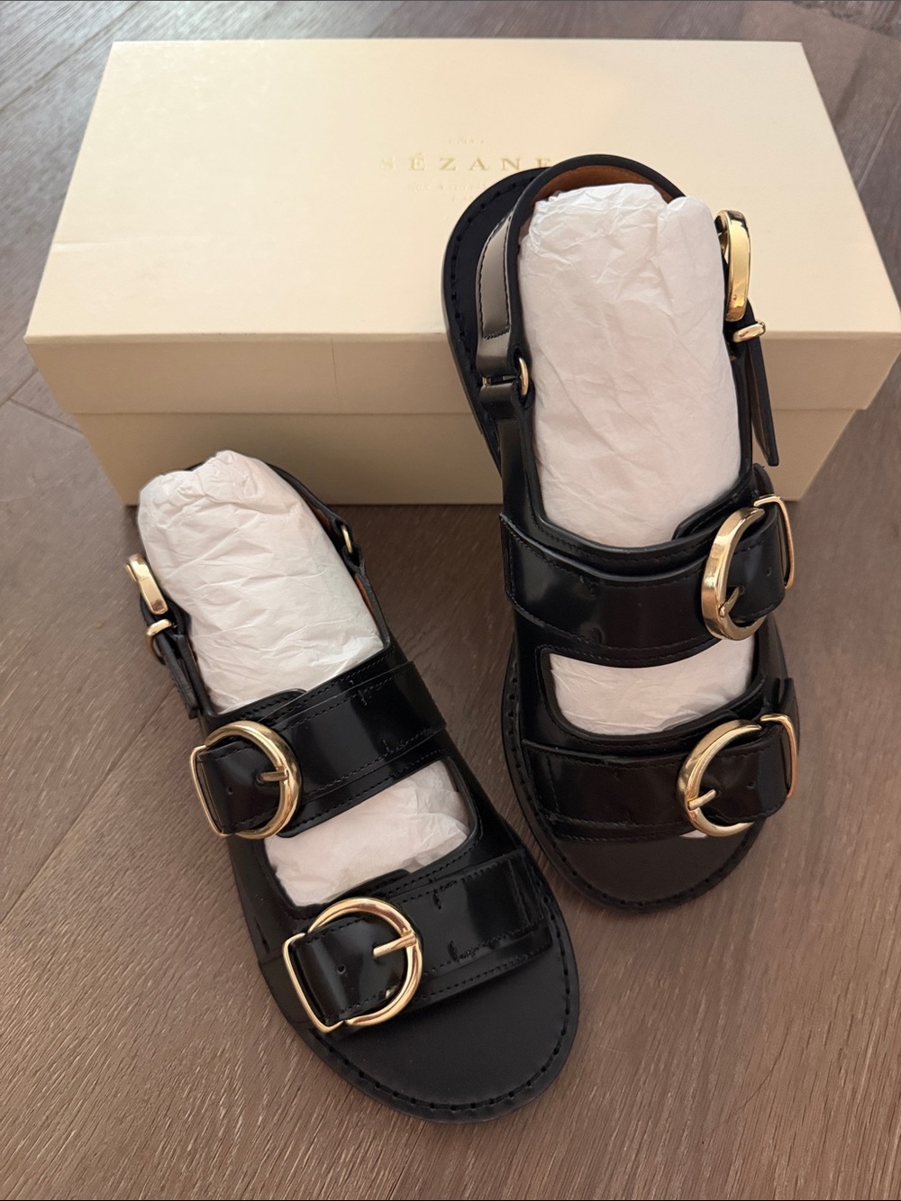 Sézane Maia Low Sandals - Glossy Black